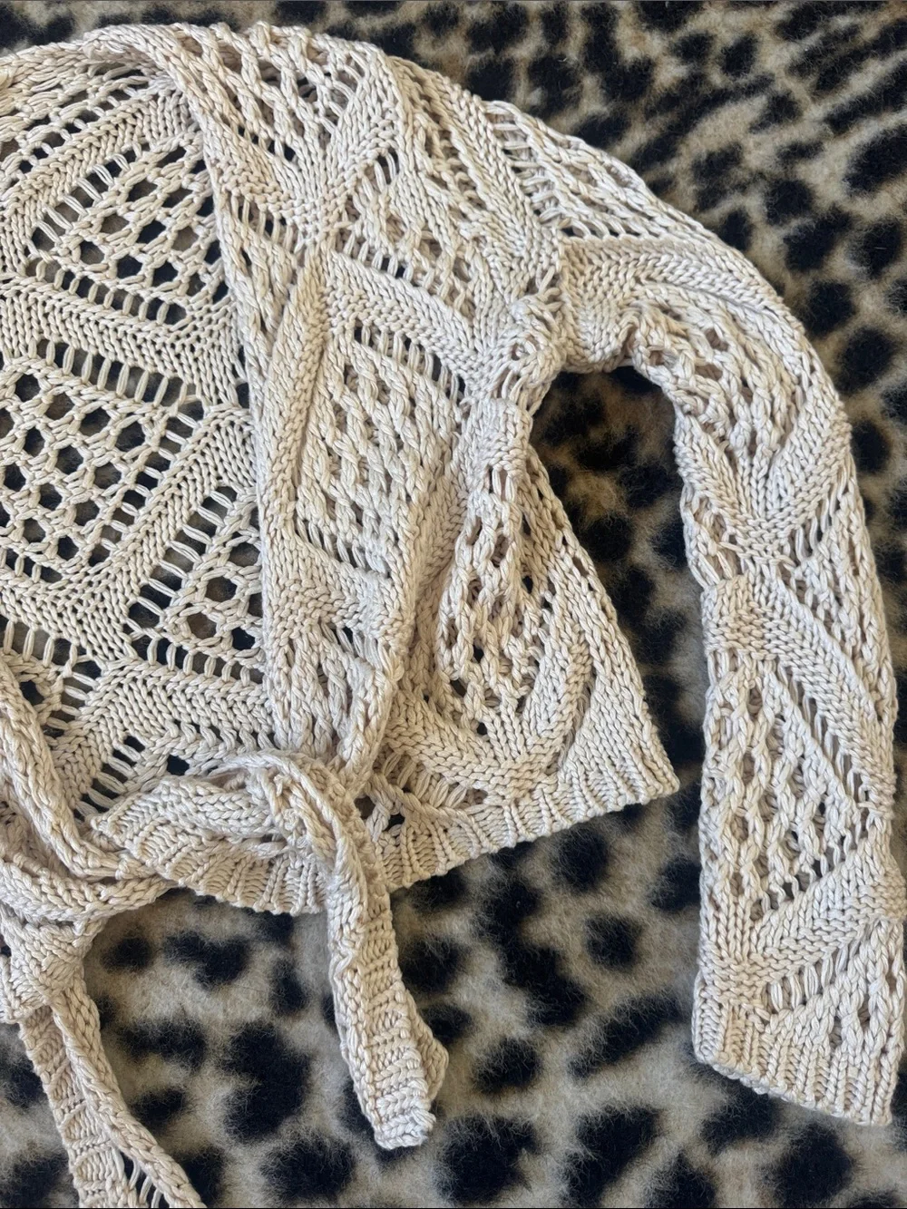 ILLA ILLA Cream Crochet Tie-Front Cardigan